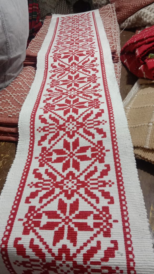 Red Coral Floral Botanical Table Runner with Tassels - Image 5